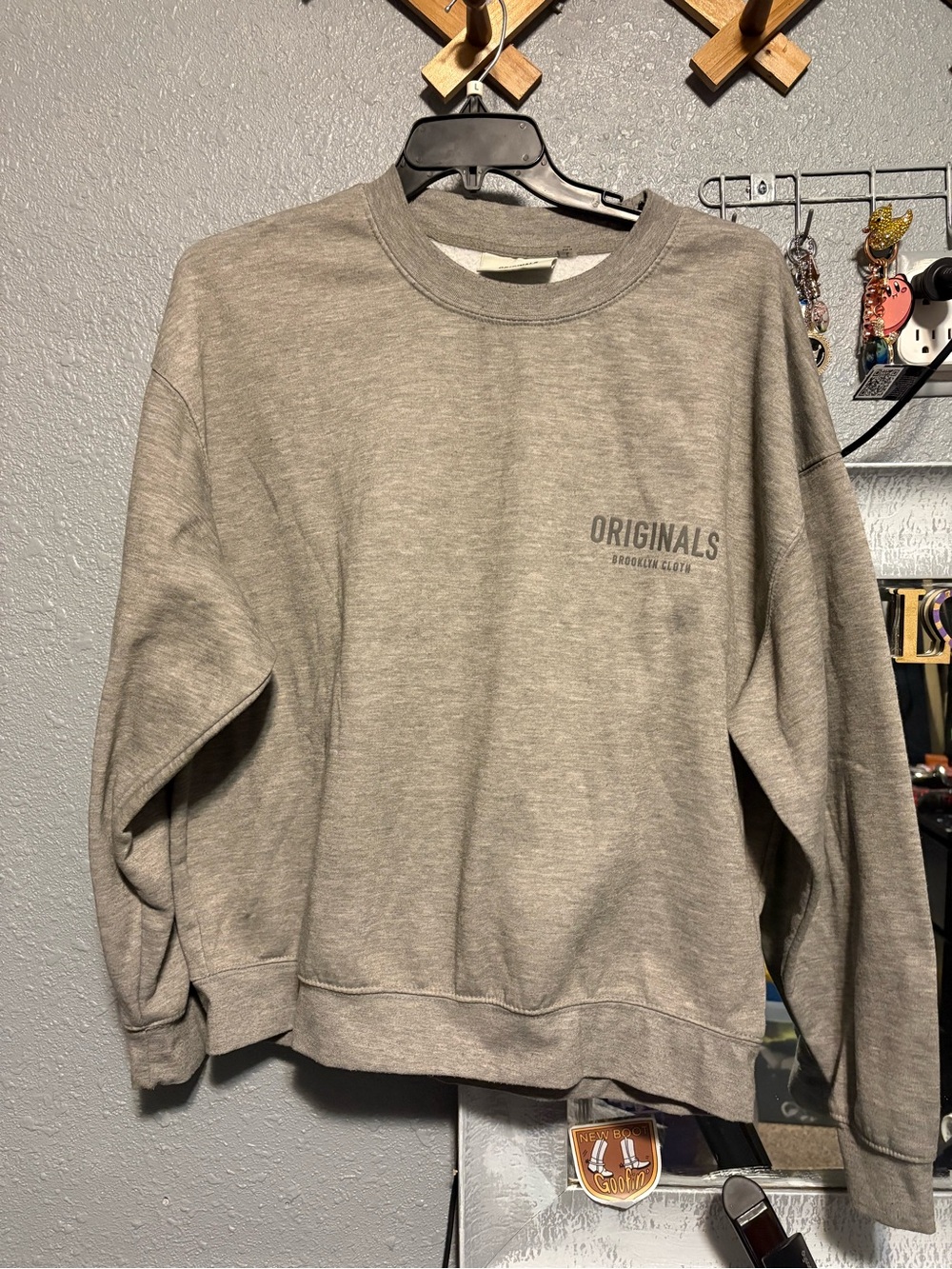 Brooklyn Cloth Men’s Crewneck Sweatshirt in Heather Gray